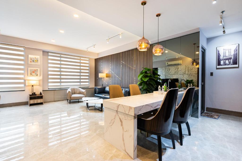  Thiết Kế – Trải Nghiệm & Chất Lượng Dịch Vụ Trong Khách Sạn